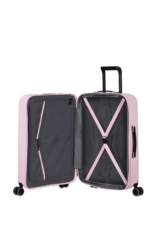 American Tourister Novastream medium suitcase 67 cm.