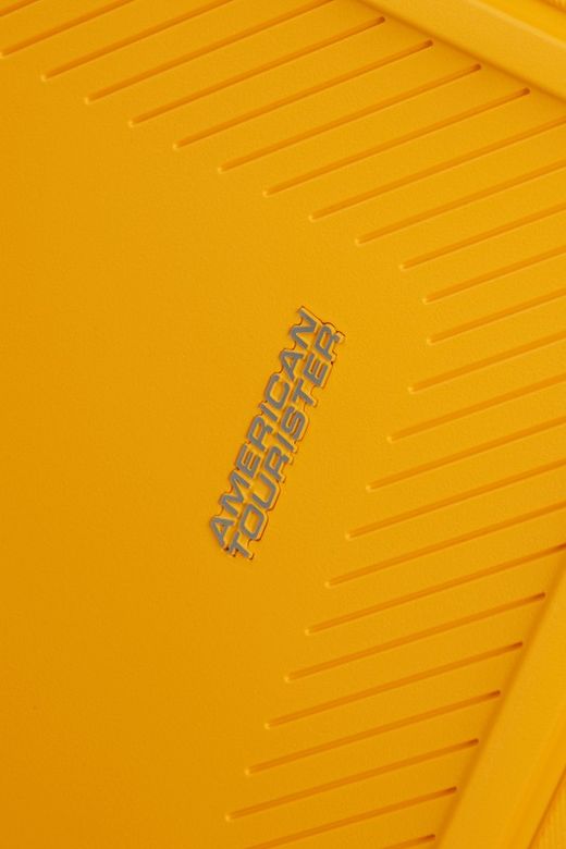 American Tourister Dashpop Medium Suitcase 67 cm. 4 Wheels