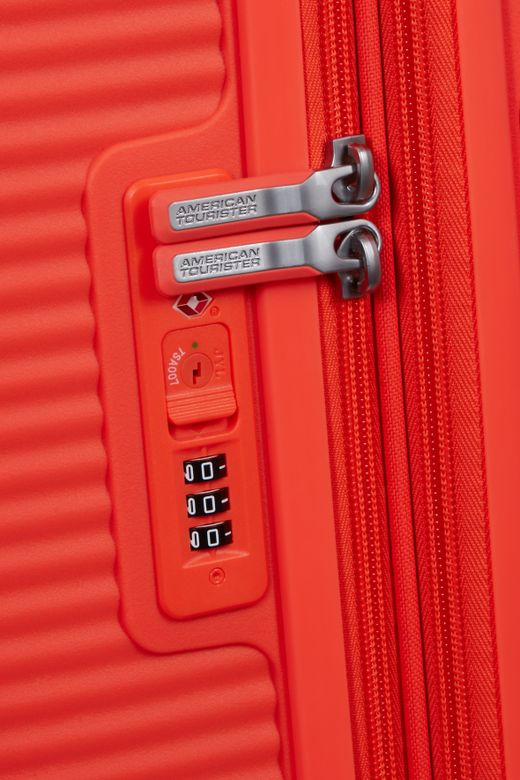 Maleta mitjana American Tourister SoundBox 67 cm.