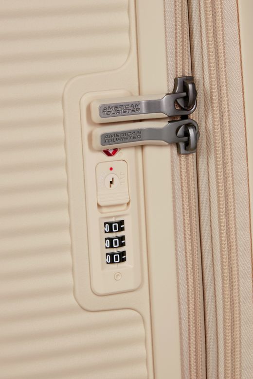 Maleta mitjana American Tourister SoundBox 67 cm.